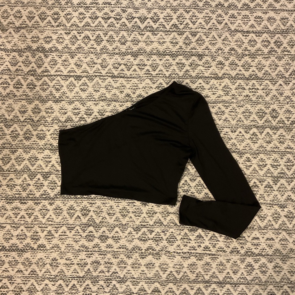 Black One-Shoulder Crop Top